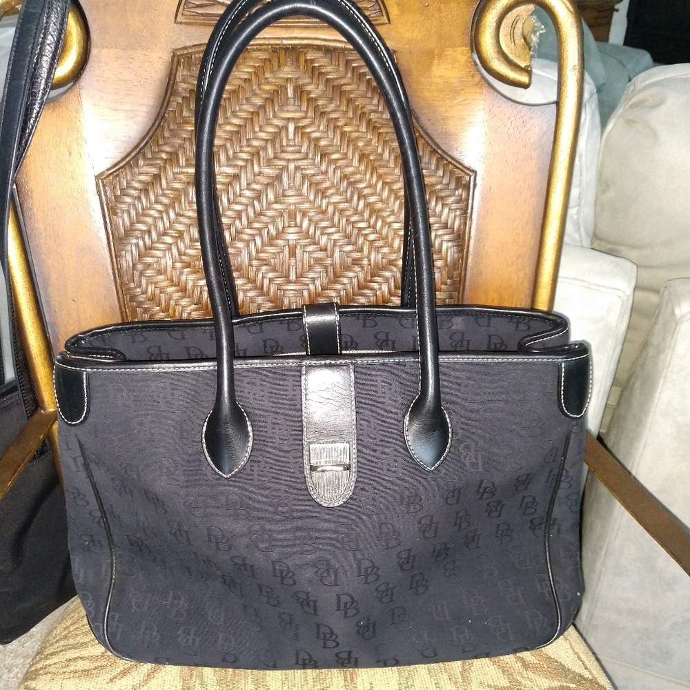 Dooney bourke large black tote